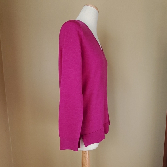 Banana Republic pink/purple V-neck sweater - Picture 2 of 7